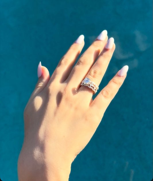 Endless Solitaire Rings