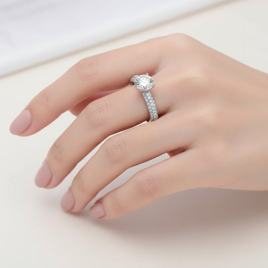 Solitare Round Cut Ring