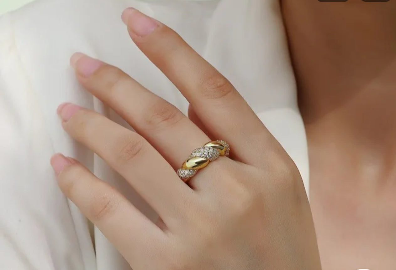 Alice Rope Moissanite Ring