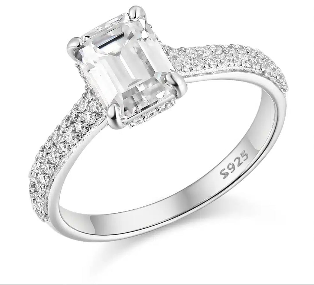 Emerald Cut Solitaire 1.0 CT
