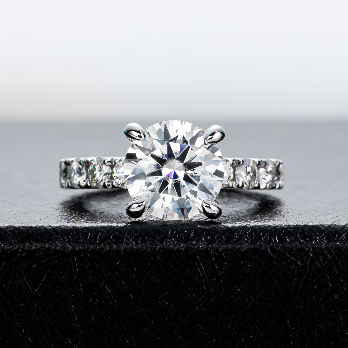 Sofia Solitaire 3.0 Ct